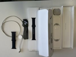 Apple Watch Series 6 (GPS + Cellular) 44mm Aluminium mit Z